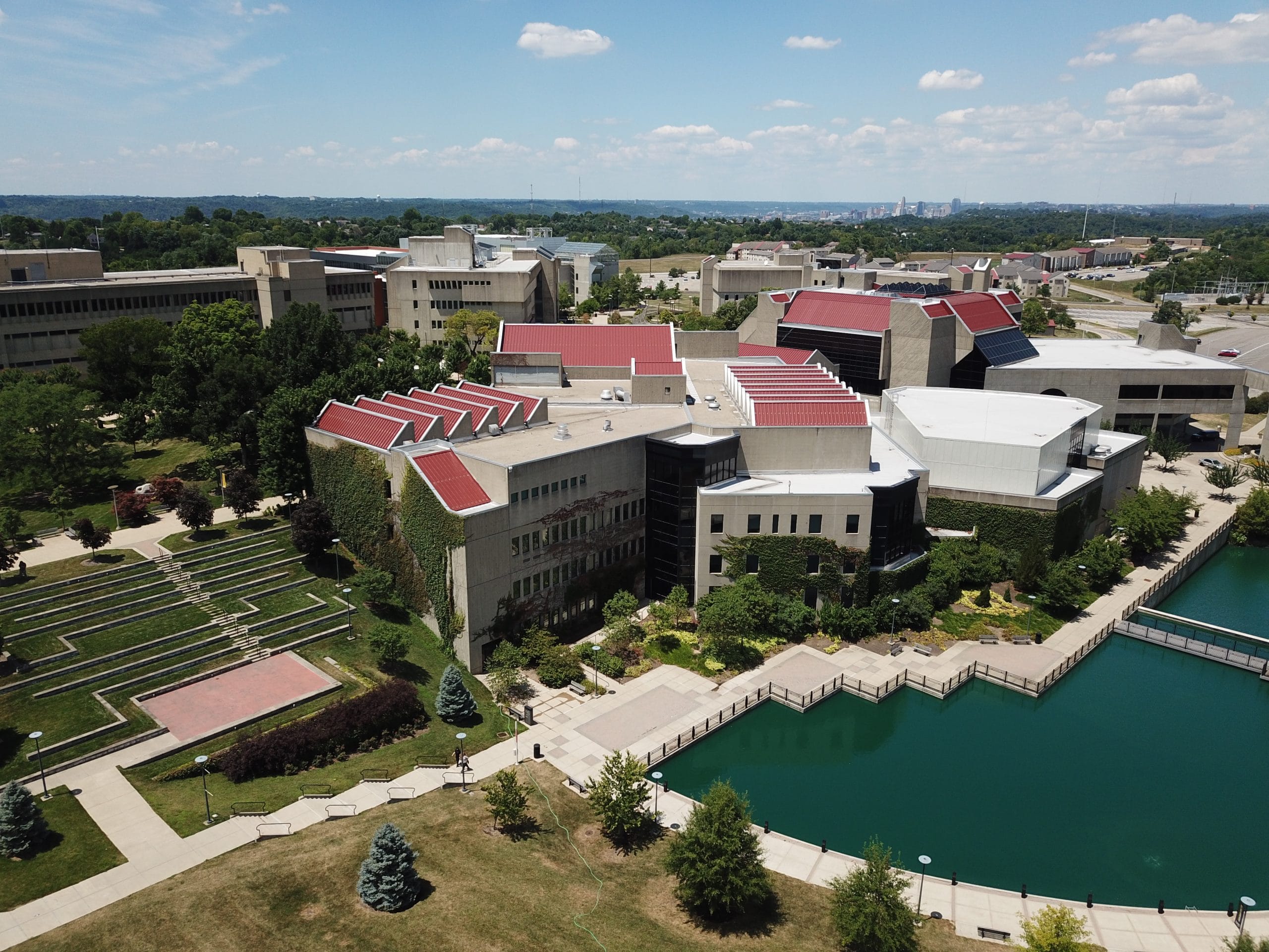 LINK streetscapes: Back to college edition at Northern Kentucky University  - LINK nky % %